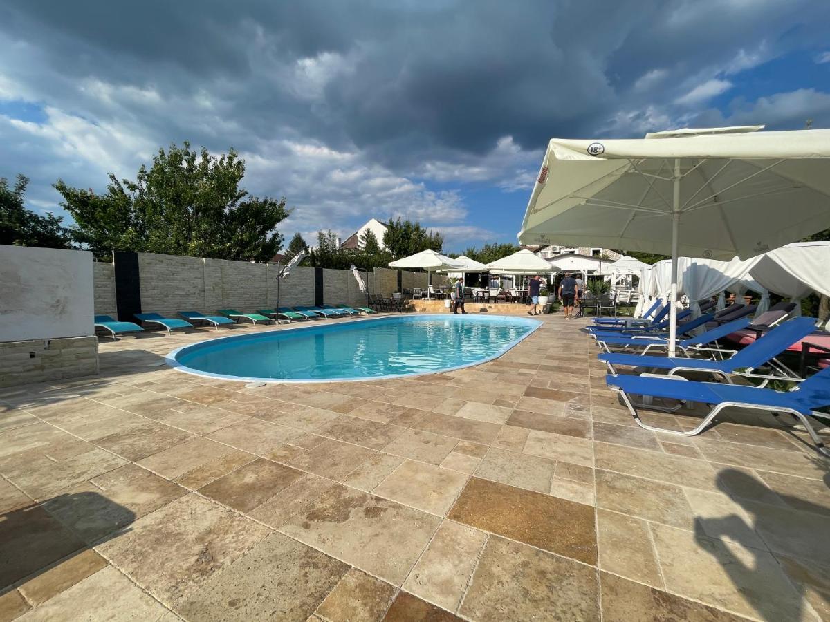 Elgringo Clisura Dunarii Moldova Noua Экстерьер фото